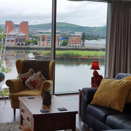 Luxury Apartment Marina Views At Titanic Quarter Belfast Exteriör bild