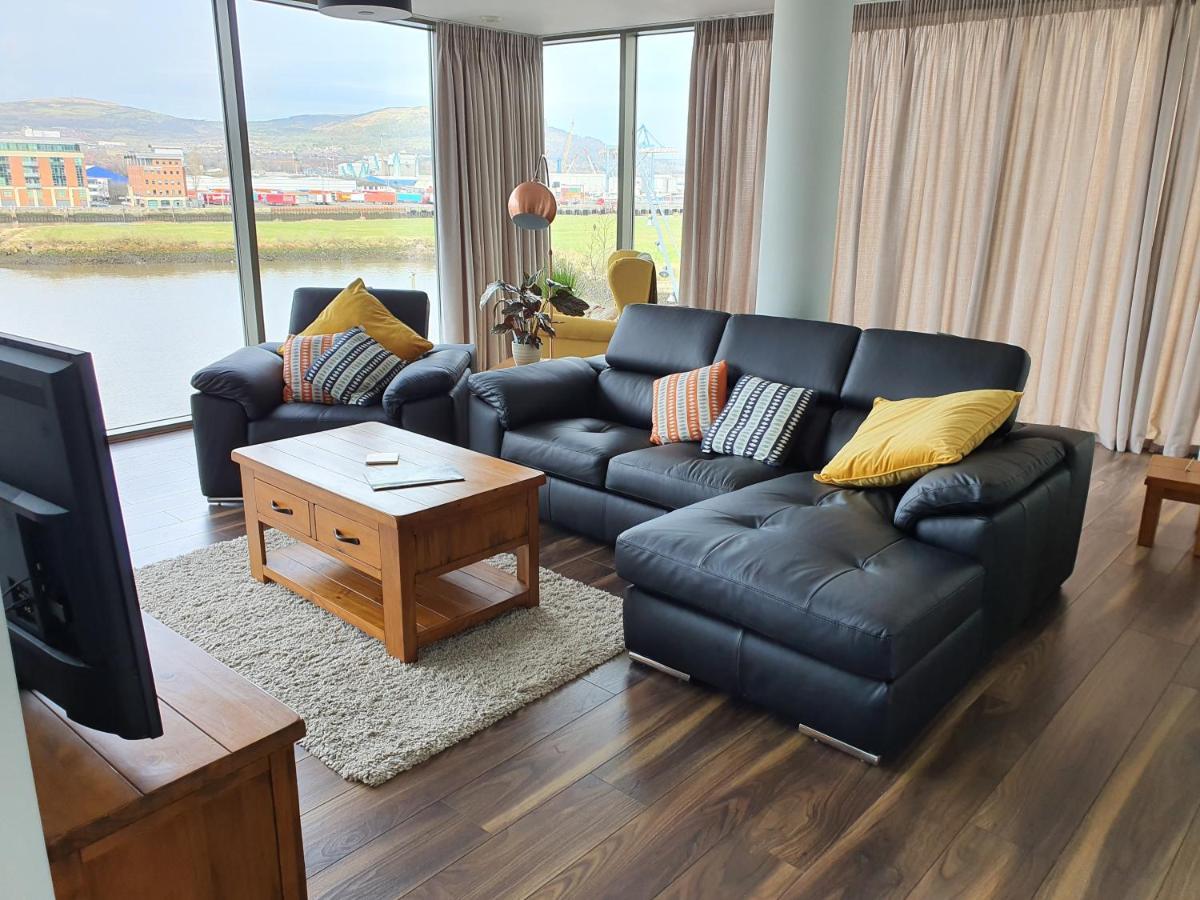 Luxury Apartment Marina Views At Titanic Quarter Belfast Exteriör bild