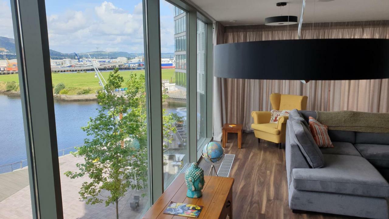 Luxury Apartment Marina Views At Titanic Quarter Belfast Exteriör bild