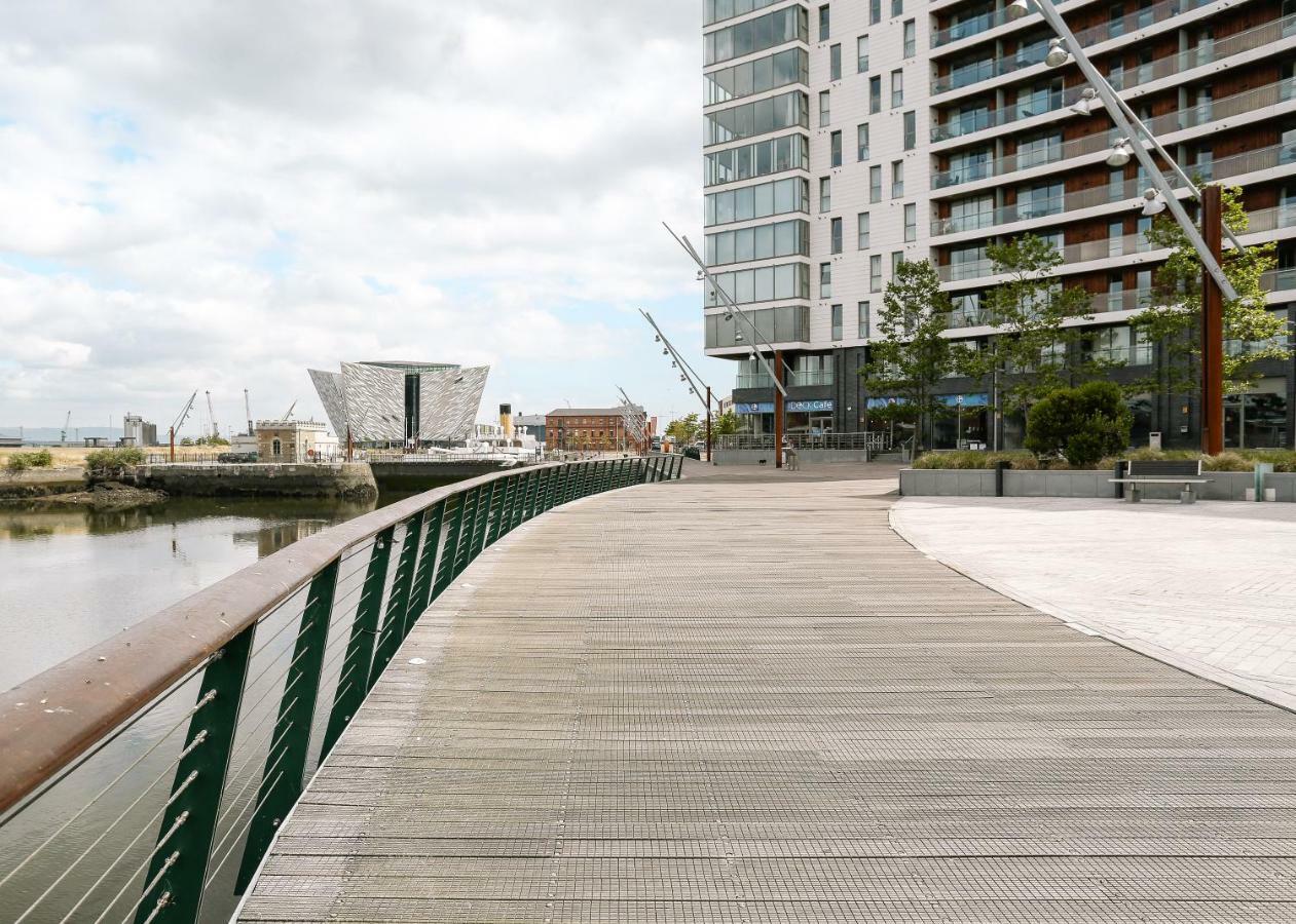 Luxury Apartment Marina Views At Titanic Quarter Belfast Exteriör bild